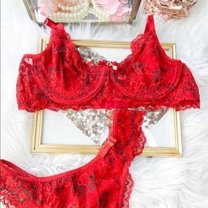NWT Pretty Iconic Lingerie Set